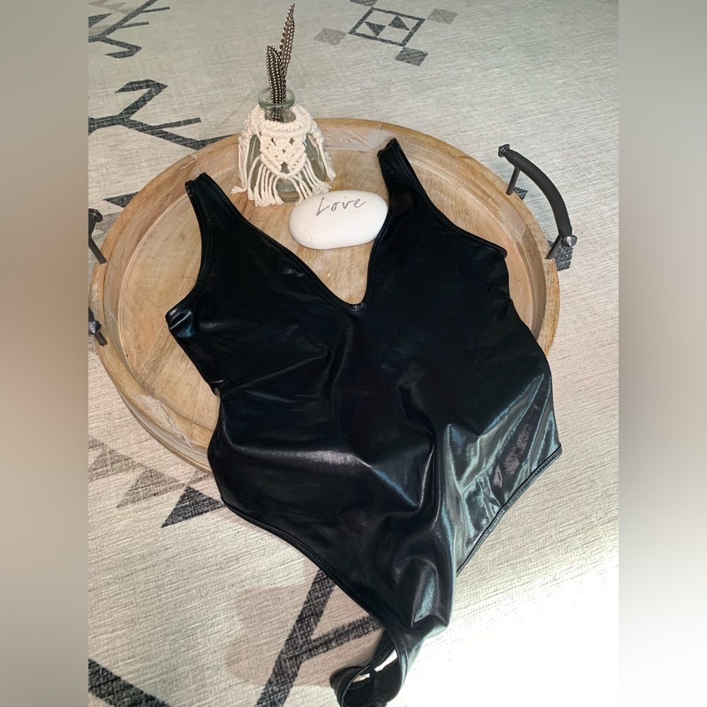 Seduction wet/leather look body suit